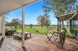 The Lodge - Historic Getaway in a Prime Destination - 8