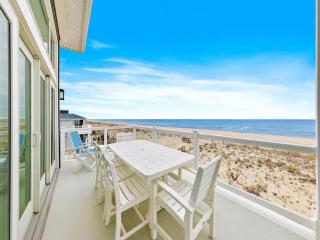 New Oceanfront In Peahala Park , Sleeps 11 , - Brant Beach - 8