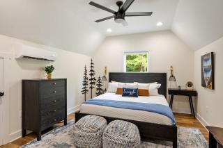 White Pines Lodge- Wooded Retreat - 7