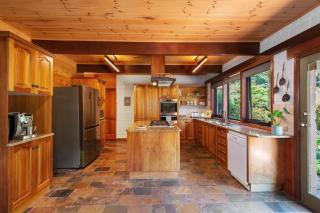 Mungari - A spectacular mud brick family home hidden in the rainforest near Berry - Bellawongarah - 5
