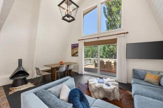 Scout's Lakehouse Retreat by Colby & Conrad - Lake Arrowhead - 2