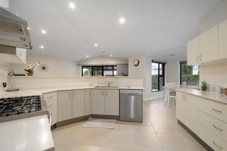O'Reilly Residence - Spacious & Cosy 4 Bedroom Home - Eglinton - 6