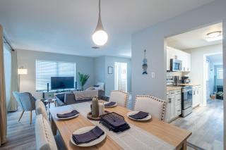 Coastal Escape - River, Beach, & Pool - Sleeps 11! - Bradenton - 4