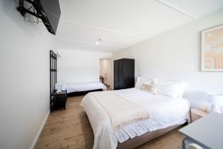 The Gatta Inn - - 6