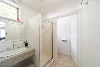 The Gatta Inn - - 4