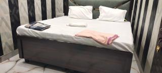 Hotel O Golden Palace Homestay - Ayodhya - 7