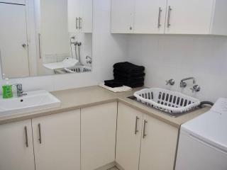 The Swan - Park & River Views next to Perth Zoo - 3