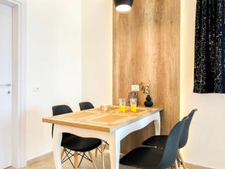 MiKi Apartment Qerret Kavaje 925 - Golem - 7