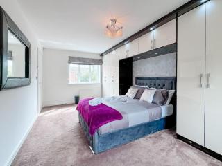 Huge House - Free Parking - 4 bed 3 Bathroom - Leeds - Leeds - 3