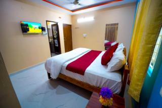 S S Home Stay -2BHK & 1BHK luxury AC Service Apartments for group of families - Best location - Modular Kitchen - Super fast Wi-Fi- Near to Tirupati Bus Stand and Railway Station - Tirupati - 7