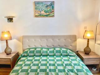 Kalavasos Square Apartments - With Pool 3 Minutes Walk - 1