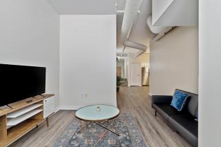 1BR CozySuites with Direct Skybridge Access #5 - 7