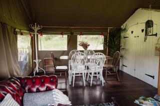 Seven Hills Hideaway - Three Bedroom - 8