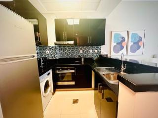 A stylish studio apartment so close to beach - Dubai - 6