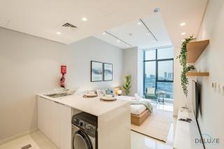 Stylish Studio Apartment in Blue Wave Tower, Dubailand by Deluxe Holiday Homes - Dubai - 8