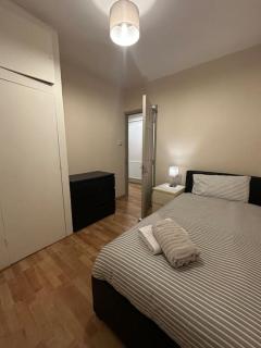 Lovely 3-4 bed flat in Kingston - Kingston upon Thames - 8