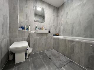 1 Bedroom Apartment By Brookland Stays Serviced Accommodation Short Lets Essex With Free WIFI - Brentwood - 4