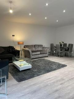 1 Bedroom Apartment By Brookland Stays Serviced Accommodation Short Lets Essex With Free WIFI - 3