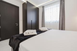 Stunning 2BED Apartment in SPB by Homely! - 6