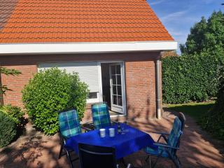 Nr 100 - Ferienhaus Uferglück - Carolinensiel - 0
