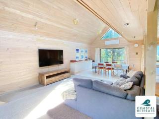 Surfs Up on Surf Parade - 0