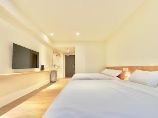 Brown House Hotel - Taipei Main Station - Taipei - 1