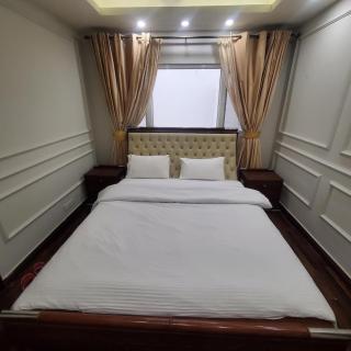 Executive 2BHK Apt in Elysium tower Isb - Islamabad - 1