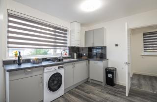 An Elegant 3 Bedroom House - Aberdeen - 7