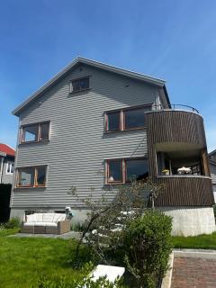 ONS Large villa, walking distance to town - 2