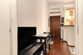 JOIVY Cosy 1-bed flat, easy access to city centre - Milan - 4