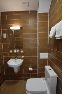 Lucky 8 Hotel - Ilford - 1