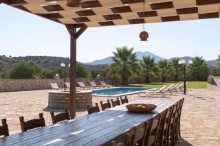 Nestor Villa, with Heated Pool & Absolute Privacy - Roumelí - 8