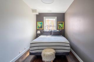 Duplex 3 Bed 2 Bat Apt Steps from Lincoln Square - 3