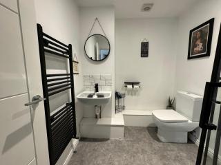 By Lushlets - Apartments Games Room Hot Tub - Great for Hens Stags and Sporting groups - 6
