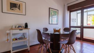 Seaside Getaway With Balcony by LovelyStay - Almada - 2