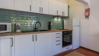 Seaside Getaway With Balcony by LovelyStay - Almada - 4
