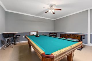 Perfect Getaway 6BR Home, Pool Spa Near Disney - 1