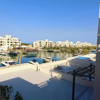 Nayah Stays, Luxurious bedroom in Fanadir Marina - Hurghada - 3