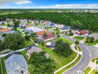Dreamy 5BR, 3Bath Getaway, Pool, Spa, Near Disney - 2