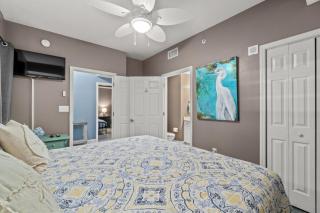 Stunning Beachfront Condo, Walk to Pier Park,Pools - 2