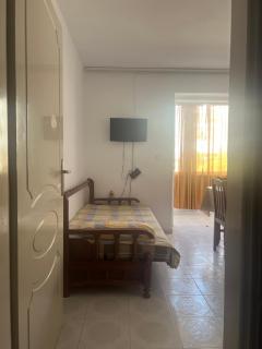 Apartament in the centre - Himare - 7