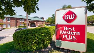 Best Western Plus Addison/Dallas Hotel - Addison - 1