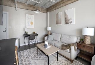Elevate 758 Apartments by Landing - Mobile - 8