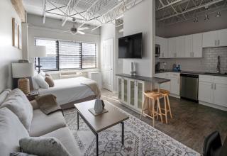 Elevate 758 Apartments by Landing - Mobile - 7