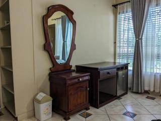 Room in Villa - Zambezi Family Lodge - Buffalo Room - Victoria Falls - 5