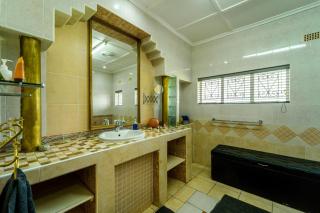 Room in Villa - Zambezi Family Lodge - Elephant Room - Victoria Falls - 5