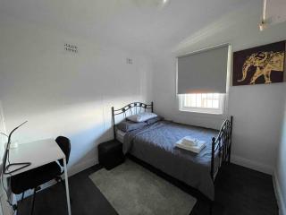Mascot Guesthouse 5 mins to Airports 17 mins to CBD - Sydney - 7
