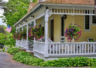 Rockwell Falls Inn and Wine Bar - 4