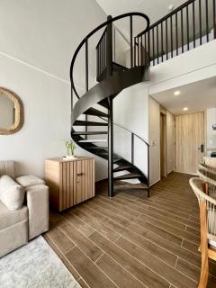 Beautiful! Brand New Apt old town - 3