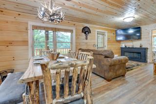 Adams Cabin with Game Room and Fire Pit - Adams - 5